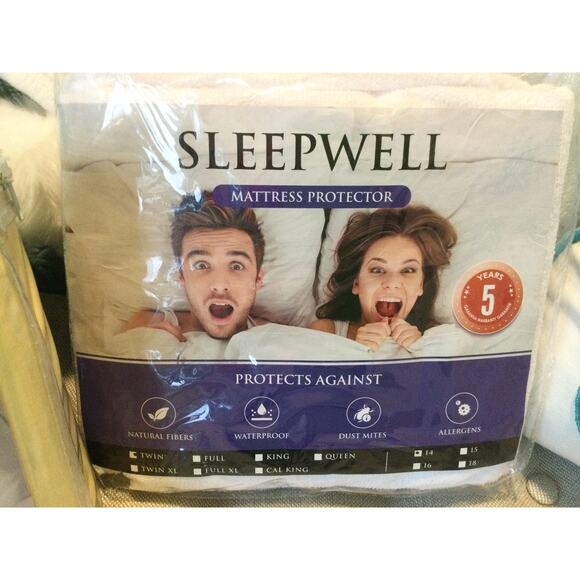 Twin size Bedding Sheet Set and Mattress Protector - Picture 6 of 7